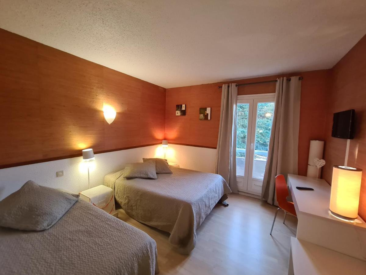 Hotel Restaurant Le Mas De L'Olivier 퐁생테스프릿 외부 사진