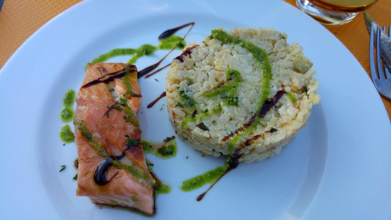 Hotel Restaurant Le Mas De L'Olivier 퐁생테스프릿 외부 사진